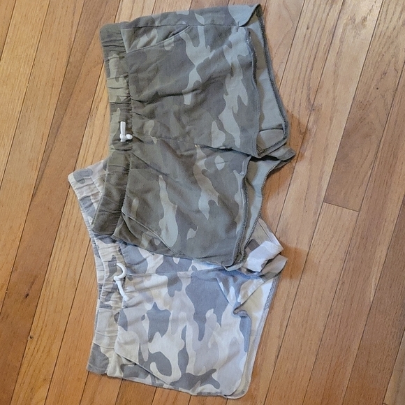 Old Navy Other - Old Navy Camo shorts 👧